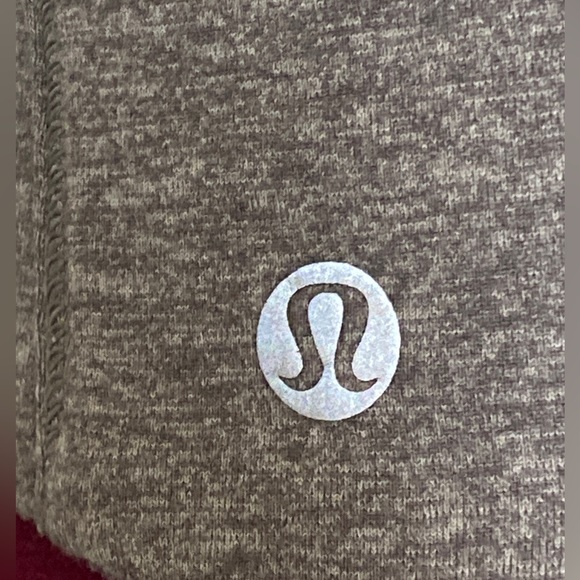 Lululemon cropped long sleeve shirt - Picture 2 of 5